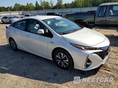 Czwarte zdjęcie samochodu z boku: 2017 TOYOTA PRIUS PRIME ADVANCED VIN:JTDKARFP2H3003636 - miniatura