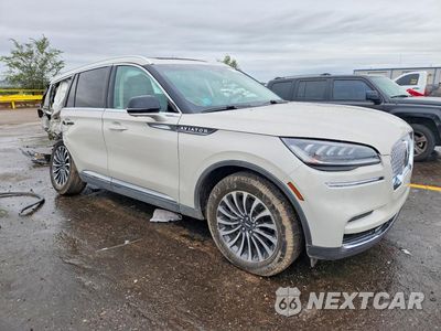 Czwarte zdjęcie samochodu z boku: 2023 LINCOLN AVIATOR RESERVE VIN:5LM5J7XC8PGL14744 - miniatura