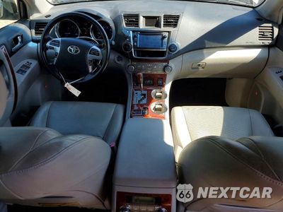 Zdjęcie 8 z 13 samochodu: 2013 TOYOTA HIGHLANDER HYBRID LIMITED VIN:JTEDC3EH0D2019193 - miniatura