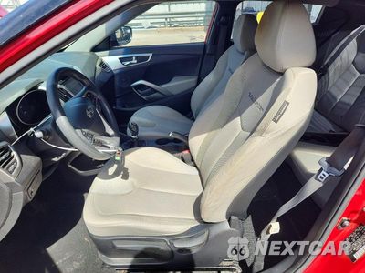 Zdjęcie 7 z 12 samochodu: 2012 HYUNDAI VELOSTER BASE VIN:KMHTC6AD0CU077243 - miniatura