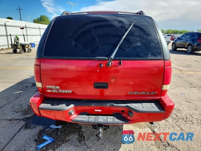 Zdjęcie 6 z 14 samochodu: 2000 CHEVROLET BLAZER VIN:1GNDT13W9Y2398556 - miniatura