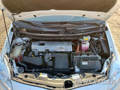 Zdjęcie 11 z 12 samochodu: 2015 TOYOTA PRIUS TWO VIN:JTDKN3DU3F0482951 - miniatura