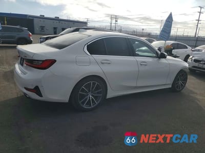 Trzecie zdjęcie samochodu z tyłu: 2020 BMW 3ER 330I VIN:3MW5R1J04L8B03848 - miniatura