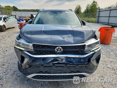 Piąte zdjęcie samochodu w środku: 2022 VOLKSWAGEN TAOS SE IQ DRIVE VIN:3VVLX7B22NM053935 - miniatura