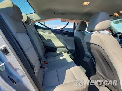 Zdjęcie 10 z 12 samochodu: 2017 HYUNDAI ELANTRA SE VIN:5NPD84LF4HH137166 - miniatura