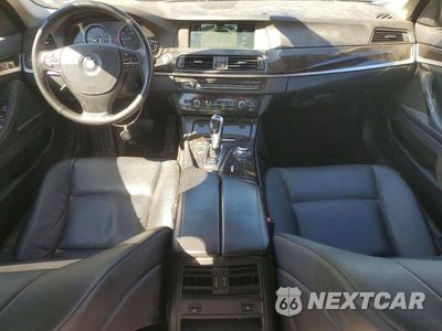 Zdjęcie 8 z 12 samochodu: 2012 BMW 528 XI VIN:WBAXH5C54CDW03152 - miniatura