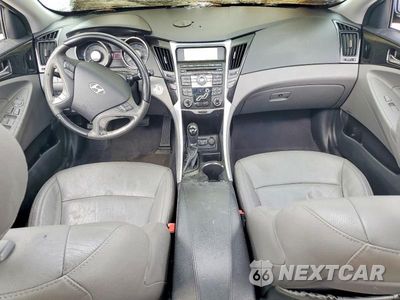 Zdjęcie 8 z 12 samochodu: 2011 HYUNDAI SONATA LIMITED VIN:5NPEC4AC2BH202566 - miniatura