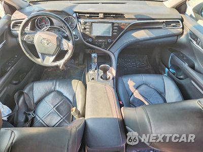 Zdjęcie 8 z 12 samochodu: 2018 TOYOTA CAMRY XLE VIN:4T1B11HK5JU027184 - miniatura