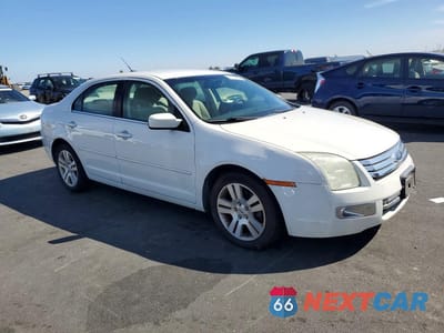 Czwarte zdjęcie samochodu z boku: 2008 FORD FUSION SEL VIN:3FAHP08178R211774 - miniatura
