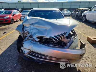 Piąte zdjęcie samochodu w środku: 2005 TOYOTA CAMRY LE VIN:4T1BE30K35U542797 - miniatura