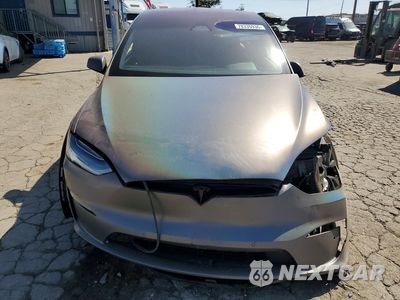 Piąte zdjęcie samochodu w środku: 2022 TESLA MODEL X VIN:7SAXCBE6XNF332327 - miniatura