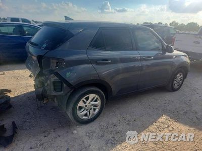 Trzecie zdjęcie samochodu z tyłu: 2022 HYUNDAI VENUE SE VIN:KMHRB8A31NU197717 - miniatura