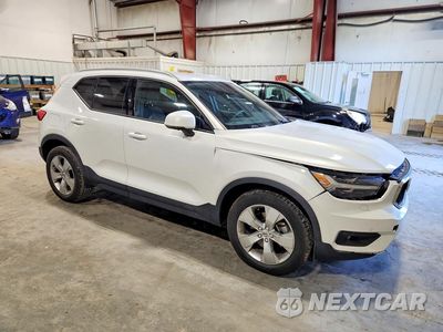 Czwarte zdjęcie samochodu z boku: 2021 VOLVO XC40 T4 MOMENTUM VIN:YV4AC2HK1M2402761 - miniatura