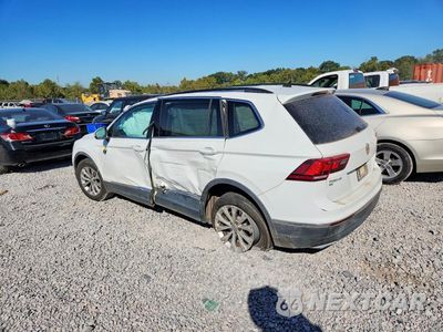 Drugie zdjęcie samochodu z przodu: 2018 VOLKSWAGEN TIGUAN SE VIN:3VV3B7AX0JM014279 - miniatura