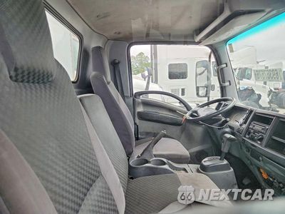 Zdjęcie 10 z 12 samochodu: 2015 ISUZU NQR BOX TRUCK VIN:JALE5W165F7901280 - miniatura