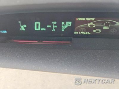 Zdjęcie 9 z 13 samochodu: 2015 TOYOTA PRIUS TWO VIN:JTDKN3DU5F1972639 - miniatura