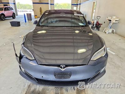 Piąte zdjęcie samochodu w środku: 2018 TESLA MODEL S VIN:5YJSA1E28JF247288 - miniatura