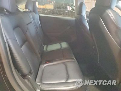 Zdjęcie 11 z 13 samochodu: 2022 TESLA MODEL Y VIN:7SAYGAEE1NF379367 - miniatura