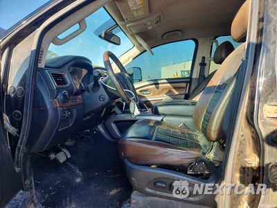 Zdjęcie 7 z 12 samochodu: 2016 NISSAN TITAN XD PLATINUM RESERVE VIN:1N6BA1F22GN504399 - miniatura