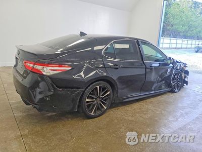 Trzecie zdjęcie samochodu z tyłu: 2020 TOYOTA CAMRY SE VIN:4T1M11AK7LU891384 - miniatura