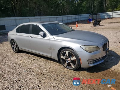 Czwarte zdjęcie samochodu z boku: 2013 BMW 7ER LXI VIN:WBAYF8C58DDE59394 - miniatura