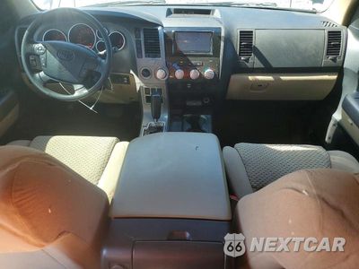 Zdjęcie 8 z 12 samochodu: 2012 TOYOTA TUNDRA DOUBLE CAB SR5 VIN:5TFUY5F13CX236029 - miniatura