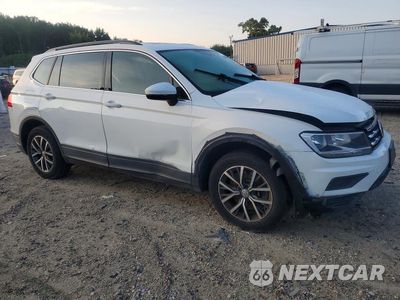 Czwarte zdjęcie samochodu z boku: 2019 VOLKSWAGEN TIGUAN SE VIN:3VV3B7AX0KM082230 - miniatura