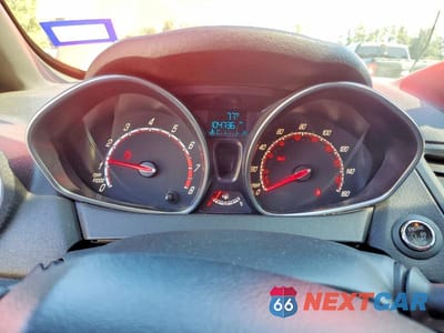 Zdjęcie 9 z 14 samochodu: 2015 FORD FIESTA ST VIN:3FADP4GX9FM195678 - miniatura
