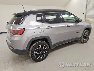 Trzecie zdjęcie samochodu z tyłu: 2019 JEEP COMPASS TRAILHAWK VIN:3C4NJDDB7KT817073 - miniatura