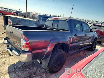 Trzecie zdjęcie samochodu z tyłu: 2015 TOYOTA TACOMA DOUBLE CAB PRERUNNER VIN:5TFJU4GN3FX074272 - miniatura