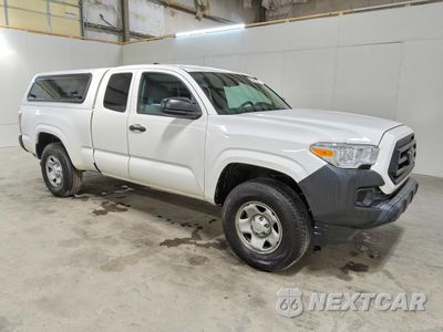 Czwarte zdjęcie samochodu z boku: 2023 TOYOTA TACOMA SR VIN:3TYRX5GN2PT071990 - miniatura