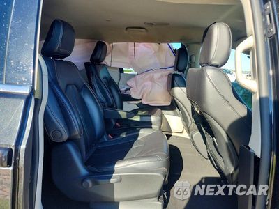 Zdjęcie 11 z 13 samochodu: 2023 CHRYSLER PACIFICA HYBRID TOURING L VIN:2C4RC1L76PR558724 - miniatura