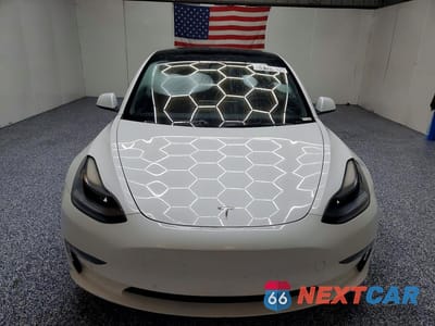 Piąte zdjęcie samochodu w środku: 2022 TESLA MODEL 3 VIN:5YJ3E1EA2NF371126 - miniatura