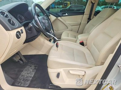 Zdjęcie 7 z 13 samochodu: 2012 VOLKSWAGEN TIGUAN S VIN:WVGAV7AX4CW511217 - miniatura