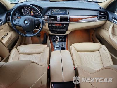 Zdjęcie 8 z 13 samochodu: 2013 BMW X5 XDRIVE35I VIN:5UXZV4C58D0B04282 - miniatura