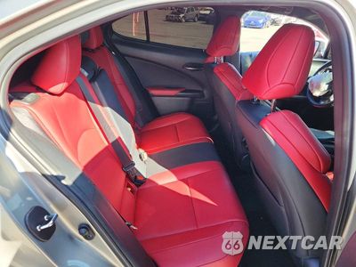 Zdjęcie 10 z 12 samochodu: 2021 LEXUS UX 250H VIN:JTHE9JBH9M2052854 - miniatura