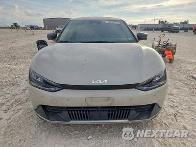 Piąte zdjęcie samochodu w środku: 2023 KIA EV6 WIND VIN:KNDC34LA3P5608821 - miniatura