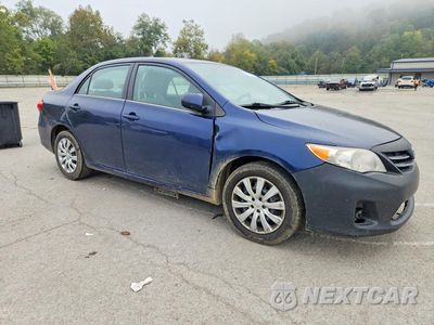 Czwarte zdjęcie samochodu z boku: 2013 TOYOTA COROLLA LE VIN:2T1BU4EE9DC128340 - miniatura
