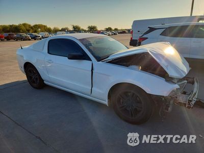 Czwarte zdjęcie samochodu z boku: 2014 FORD MUSTANG VIN:1ZVBP8AMXE5269912 - miniatura