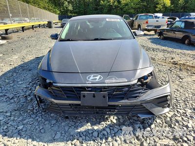 Piąte zdjęcie samochodu w środku: 2024 HYUNDAI ELANTRA SEL VIN:KMHLM4DG4RU675173 - miniatura