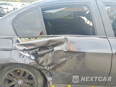 Zdjęcie 10 z 13 samochodu: 2007 BMW 328 XI SULEV VIN:WBAVC73587KP31039 - miniatura