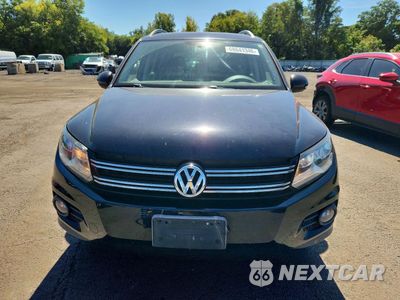 Piąte zdjęcie samochodu w środku: 2013 VOLKSWAGEN TIGUAN S VIN:WVGBV3AX5DW566452 - miniatura