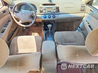 Zdjęcie 8 z 12 samochodu: 2004 TOYOTA CAMRY LE V6 VIN:JTDBF32K240154108 - miniatura