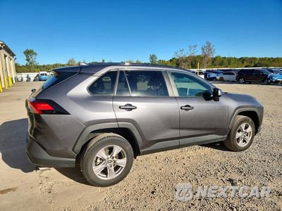 Trzecie zdjęcie samochodu z tyłu: 2025 TOYOTA RAV4 XLE VIN:2T3P1RFV3SC548657 - miniatura