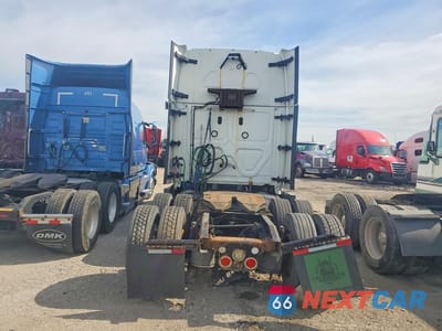 Zdjęcie 6 z 14 samochodu: 2016 FREIGHTLINER CASCADIA 125 SEMI TRUCK VIN:3AKGGLDRXGSGV7563 - miniatura