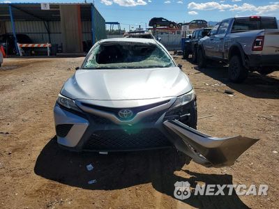 Piąte zdjęcie samochodu w środku: 2020 TOYOTA CAMRY SE VIN:4T1G11AK0LU336371 - miniatura