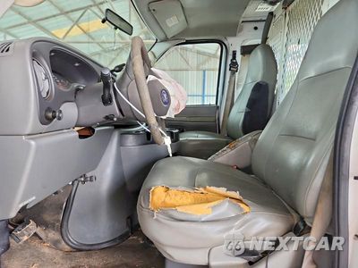 Zdjęcie 7 z 13 samochodu: 2006 FORD E350 DELIVERY VAN VIN:1FTSE34L66HA89986 - miniatura