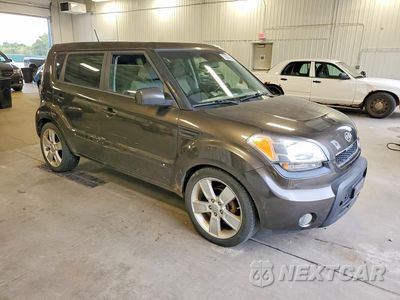 Czwarte zdjęcie samochodu z boku: 2011 KIA SOUL ! VIN:KNDJT2A2XB7215158 - miniatura