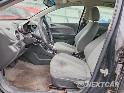 Zdjęcie 7 z 12 samochodu: 2014 CHEVROLET SONIC LT VIN:1G1JC5SG8E4218196 - miniatura