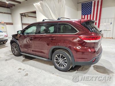 Drugie zdjęcie samochodu z przodu: 2018 TOYOTA HIGHLANDER XLE VIN:5TDJZRFH6JS812123 - miniatura